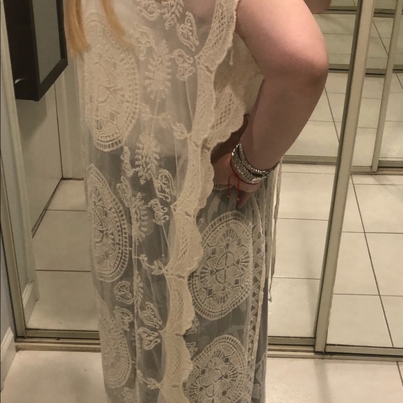 Lace cover up or what have you! - Picture 7 of 9